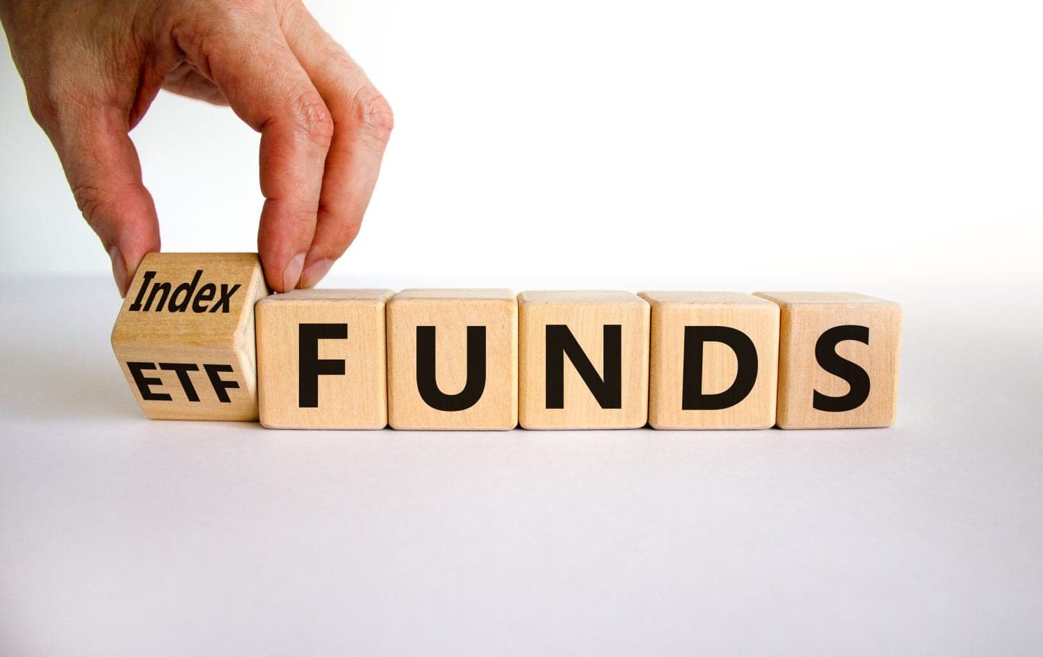 DBMF Is Quietly Beating the 60/40 Portfolio in 2026, and This $3 Billion Fund Leads the Pack