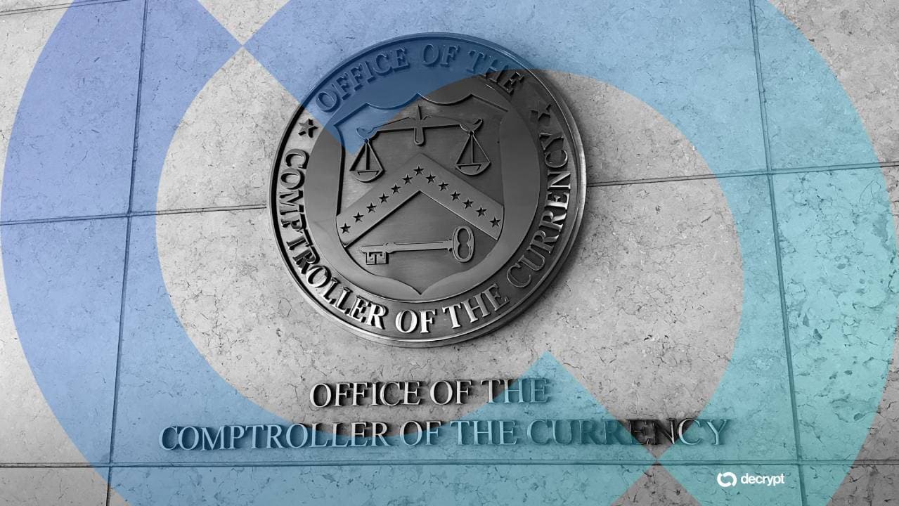Crypto Industry Fights Senator Warren's Claim That Coinbase, Ripple Bank Charter Approvals Are Illegal